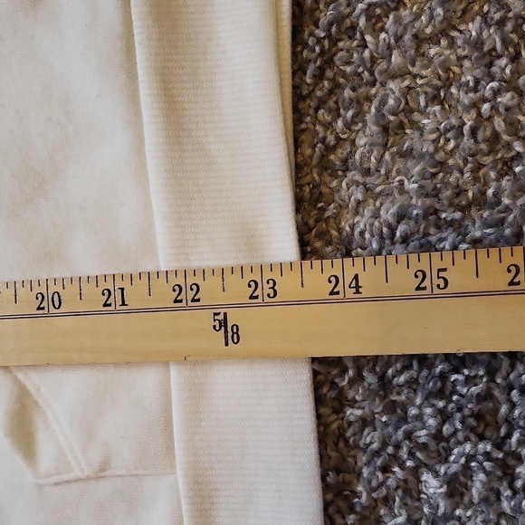 Disney Minnie Mouse front zip sweatshirt, Size Small from the measurements - Picture 9 of 15